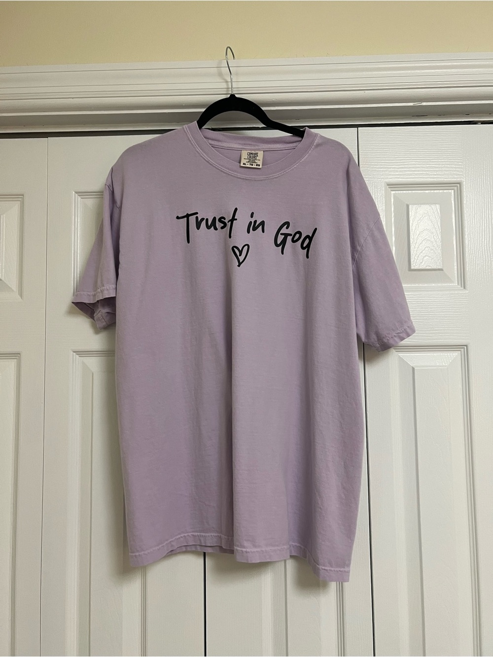 Comfort Colors Lavender 'Trust in God' Oversized Tee - Picture 2 of 5